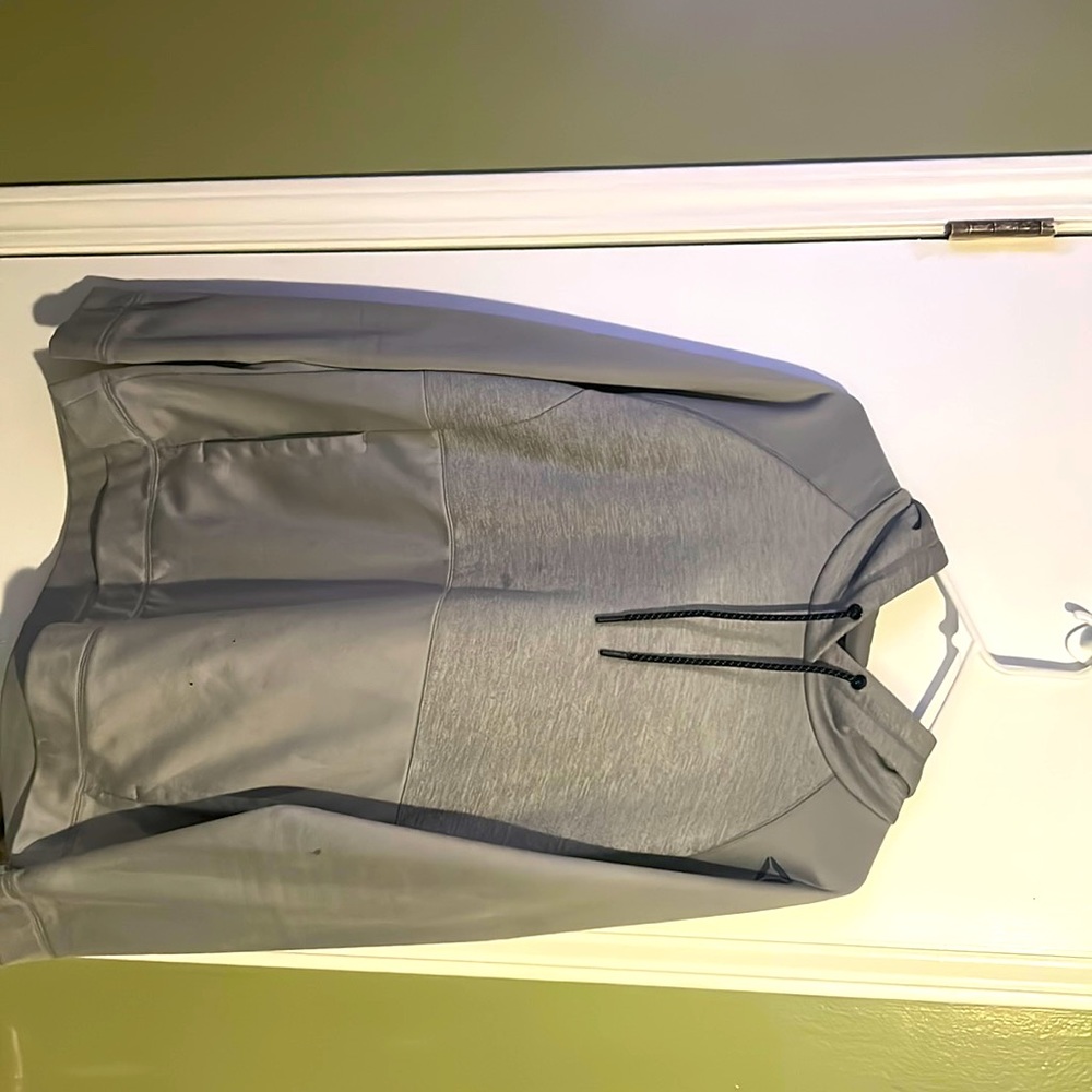 Silver reebok exercises pullover hoodie